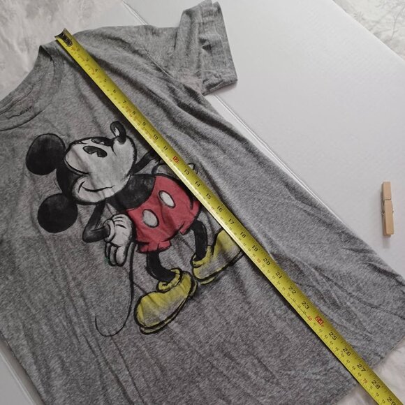 Disney Mickey Mouse Smiling Graphic T-Shirt Medium (38/40) Gray Short Sleeve Tee - Picture 6 of 9